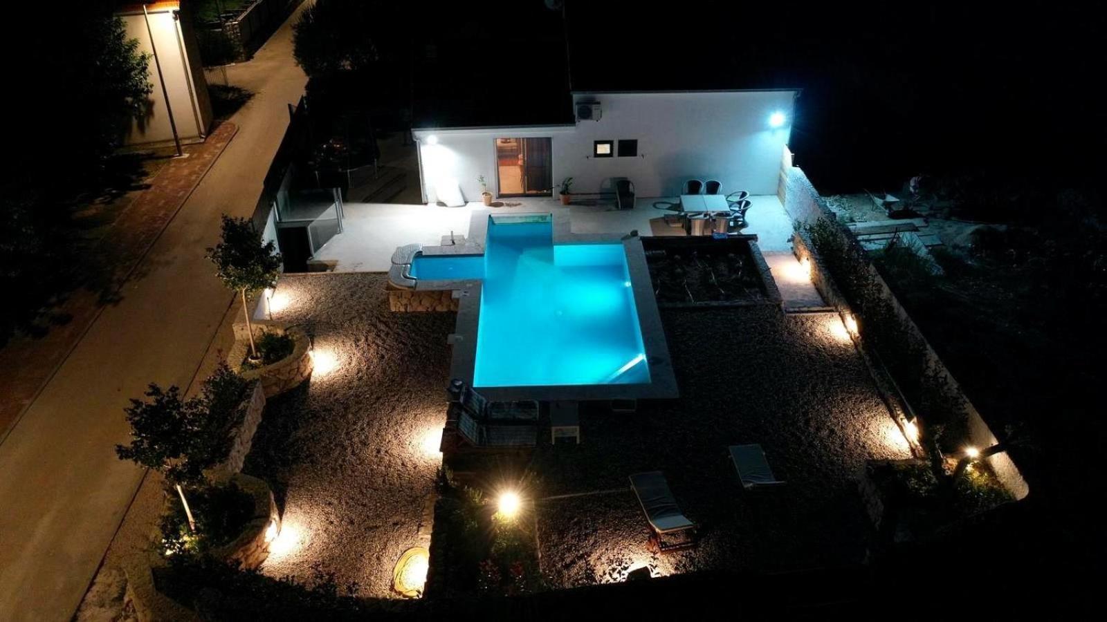 Vacation House Lavanda New! Heated Pool Zadvarje Exterior foto